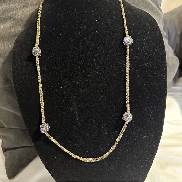 KENNETH JAY LANE SIGNED NECKLACE WITH BLUE CRYSTALS and POUCH - Picture 5 of 11